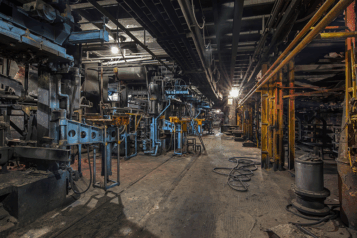 Environmental exposure is a huge cause of hydraulic contamination.