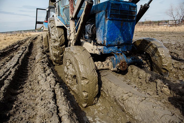 Mud is yet another risk to agriculture machinery’s hydraulic systems, as machines are often stored outdoors.