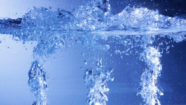 Heating seals with boiling water provides consistent, even heat without the risk of overheating, melting or burning.