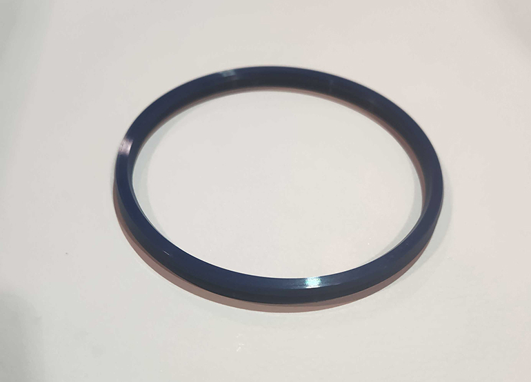 Hallite's 668 twin lip static seal is designed to maximize high groove stability in booth S-82619.