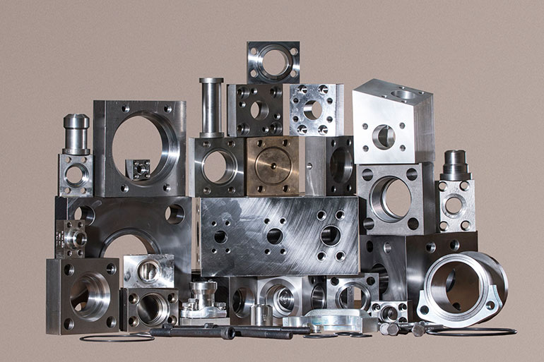 A selection of hydraulic flanges from Main Manufacturing