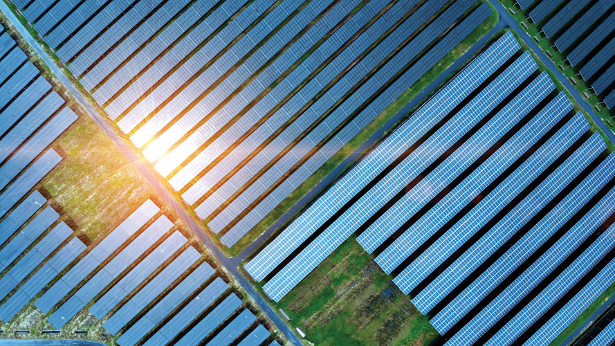 solar field AdobeStock_245968995